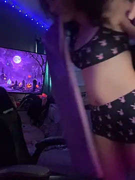 Snapshot of goddessmissmia chatting on 31, 10, 2025 goddessmissmia online show from 31, 10, 2025