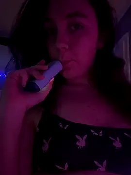 Snapshot of goddessmissmia chatting on 17, 11, 2025 goddessmissmia online show from 17, 11, 2025