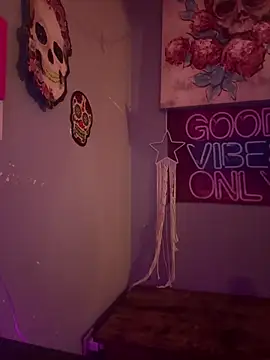 Snapshot of goddessmissmia chatting on 1, 3, 2026 goddessmissmia online show from 1, 3, 2026