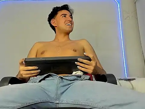 Alexxx savage online show from 23, 2, 2026