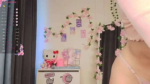 roxydolll online show from 7, 8, 2026