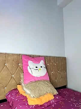 Nahomy cm online show from 18, 3, 2026