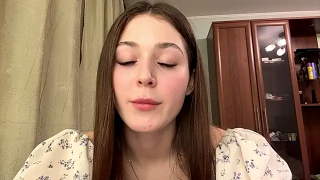 Adel strongwoman online show from 5, 3, 2026