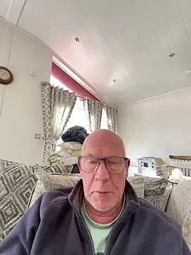 Snapshot of philefc chatting on 17, 3, 2026 philefc online show from 17, 3, 2026