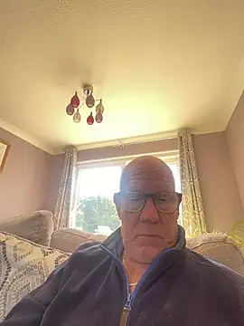 Snapshot of philefc chatting on 23, 4, 2026 philefc online show from 23, 4, 2026