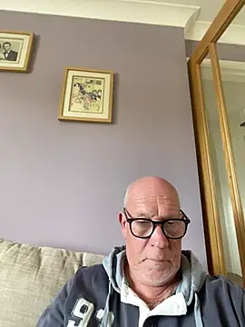 Snapshot of philefc chatting on 13, 5, 2026 philefc online show from 13, 5, 2026