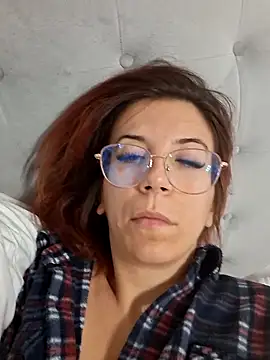 Anayssa  online show from 28, 9, 2025