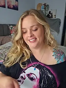 Snapshot of Bridgette03 chatting on 29, 9, 2025 Bridgette03 online show from 29, 9, 2025