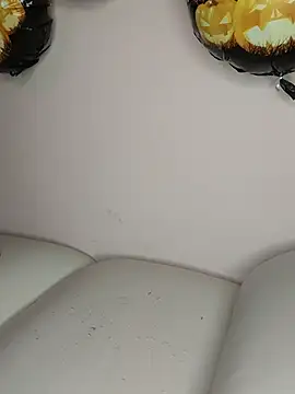 Snapshot of KARISHMA-STRIP chatting on 29, 10, 2025 KARISHMA-STRIP online show from 29, 10, 2025