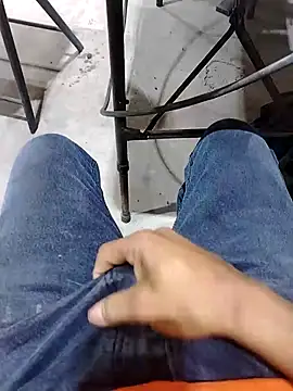 Alaver2587 online show from 18, 2, 2026