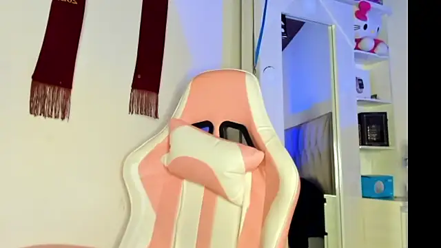 Candy violetta  online show from 15, 9, 2025