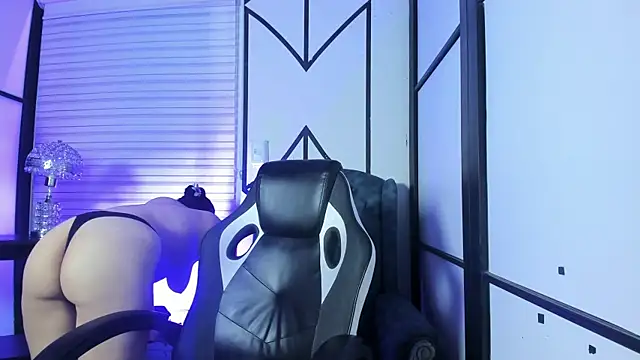 SamaraAnders  online show from 13, 11, 2025