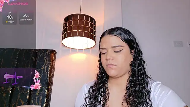 emily perezz online show from 13, 11, 2025