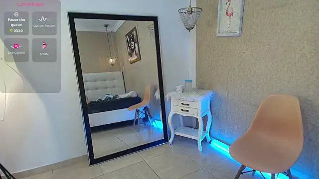 Miladiosa online show from 24, 10, 2025