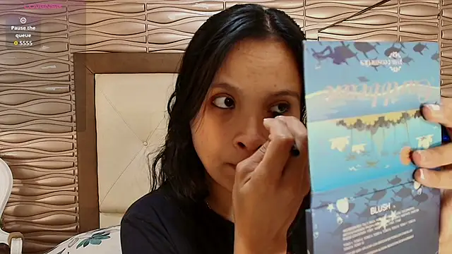 Miladiosa online show from 30, 4, 2026