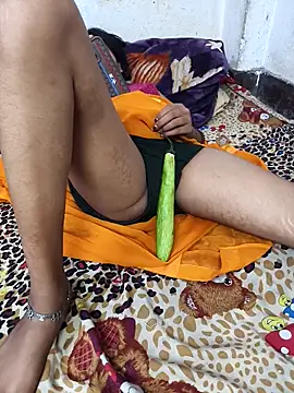 Snapshot of desimalai28 chatting on 4, 4, 2026 desimalai28 online show from 4, 4, 2026