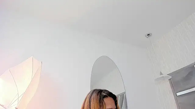 MonzerratBoyer online show from 8, 5, 2026