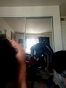 SimoneSays online show from 15, 4, 2026