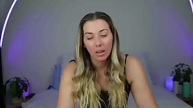 louiseberkeley online show from 4, 10, 2025