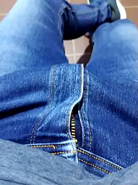 Snapshot of JoaoPedro17cm chatting on 25, 9, 2025 JoaoPedro17cm online show from 25, 9, 2025