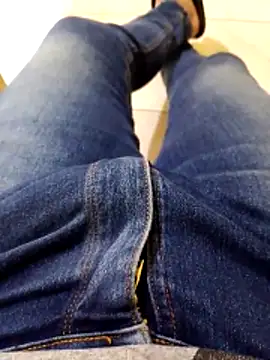 Snapshot of JoaoPedro17cm chatting on 14, 10, 2025 JoaoPedro17cm online show from 14, 10, 2025