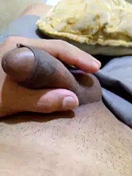 Snapshot of JoaoPedro17cm chatting on 21, 10, 2025 JoaoPedro17cm online show from 21, 10, 2025