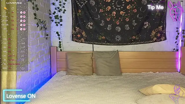 Snapshot of Bekky_Hammon chatting on 15, 10, 2025 Bekky Hammon online show from 15, 10, 2025