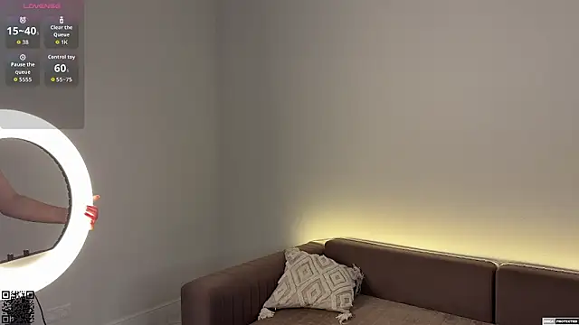 Snapshot of Exeltis chatting on 3, 3, 2026 Exeltis online show from 3, 3, 2026