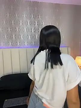 Mia-Medina online show from 15, 7, 2026