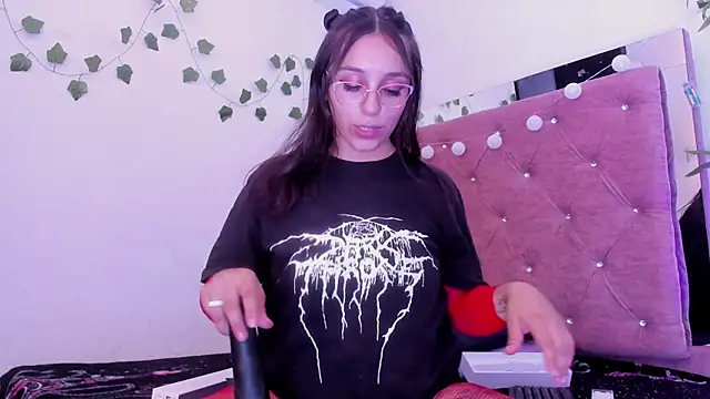 JulianaCarter online show from 7, 5, 2026