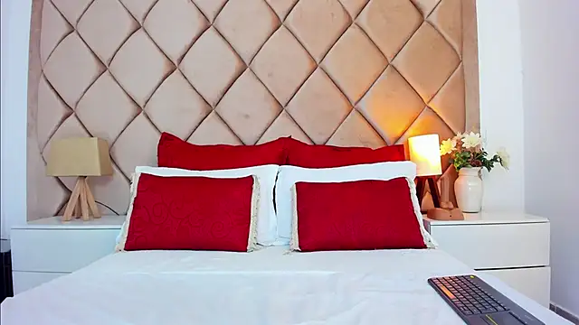 AngelinaDuvall online show from 9, 2, 2026