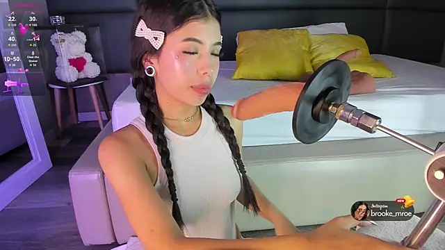 Brooke monroe online show from 16, 10, 2025