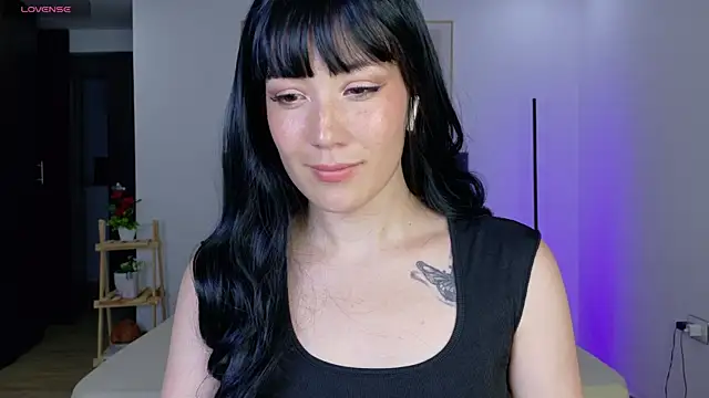 Eliih 01 online show from 4, 10, 2025