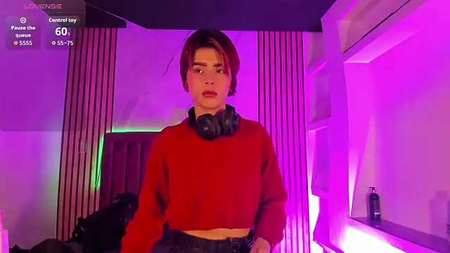 Snapshot of DannysaStar chatting on 17, 9, 2025 DannysaStar online show from 17, 9, 2025