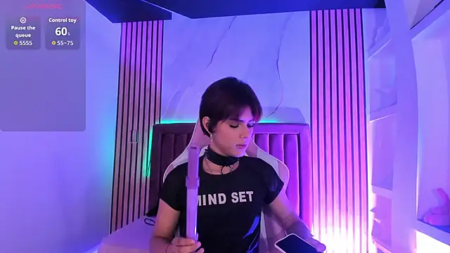 Snapshot of DannysaStar chatting on 6, 10, 2025 DannysaStar online show from 6, 10, 2025