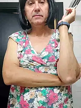 Snapshot of Emily_de_Carla chatting on 6, 11, 2025 Emily de Carla online show from 6, 11, 2025