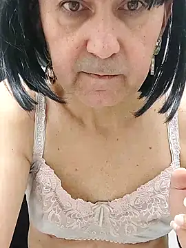 Snapshot of Emily_de_Carla chatting on 14, 11, 2025 Emily de Carla online show from 14, 11, 2025