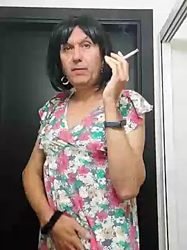 Snapshot of Emily_de_Carla chatting on 17, 11, 2025 Emily de Carla online show from 17, 11, 2025