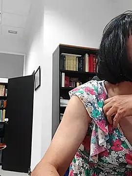 Snapshot of Emily_de_Carla chatting on 19, 11, 2025 Emily de Carla online show from 19, 11, 2025