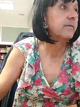 Snapshot of Emily_de_Carla chatting on 3, 12, 2025 Emily de Carla online show from 3, 12, 2025