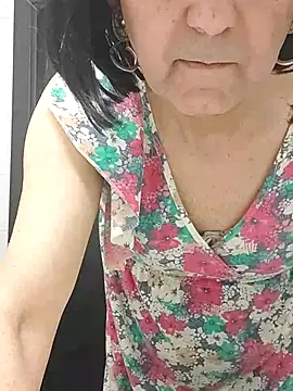 Snapshot of Emily_de_Carla chatting on 3, 2, 2026 Emily de Carla online show from 3, 2, 2026