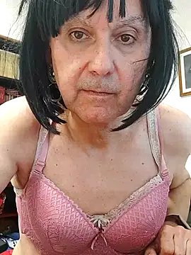 Snapshot of Emily_de_Carla chatting on 17, 2, 2026 Emily de Carla online show from 17, 2, 2026