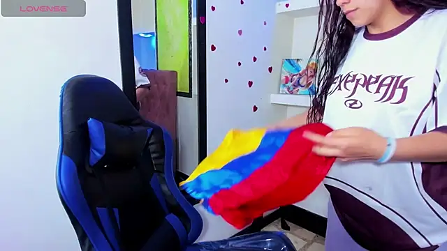 Raven Rouge  online show from 24, 7, 2026