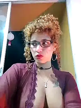 Vikyvoyeur online show from 25, 9, 2025