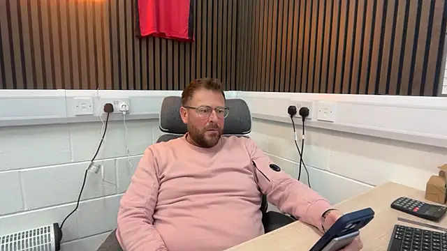 Snapshot of bilf1978 chatting on 6, 3, 2026 bilf1978 online show from 6, 3, 2026