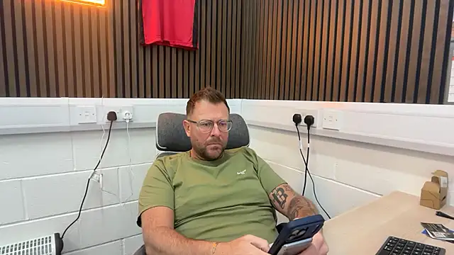 Snapshot of bilf1978 chatting on 10, 3, 2026 bilf1978 online show from 10, 3, 2026