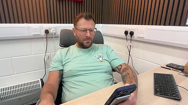 Snapshot of bilf1978 chatting on 20, 3, 2026 bilf1978 online show from 20, 3, 2026