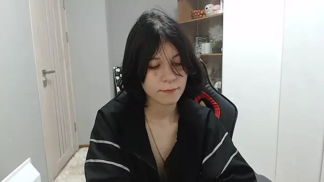 Snapshot of TinaQuiin chatting on 24, 9, 2025 TinaQuiin online show from 24, 9, 2025