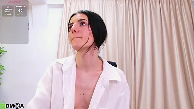 Snapshot of MilaHoneyy chatting on 7, 3, 2026 MilaHoneyy online show from 7, 3, 2026