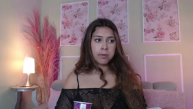 CurlyDani online show from 5, 11, 2025